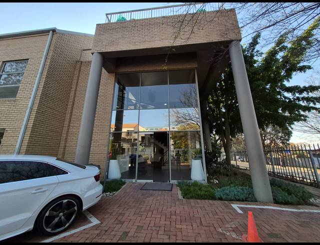 73M² OFFICE TO LET IN RIVONIA
